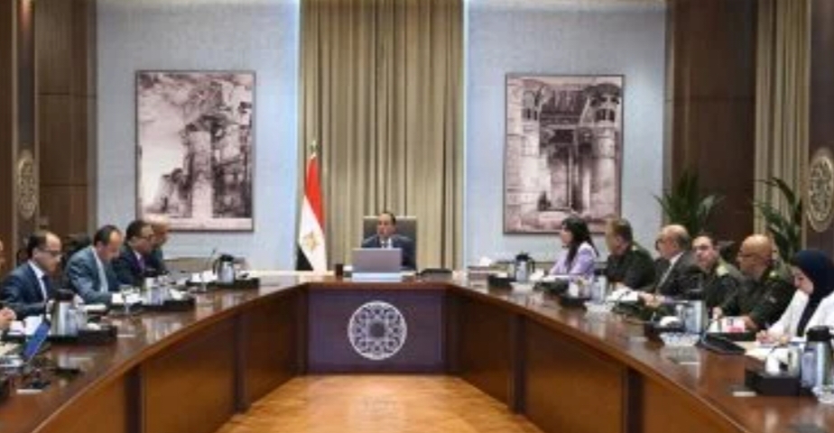 الحكومة: تشغيل منظومة الطاقة الشمسية فى جميع المبانى الحكومية بالعاصمة الإدارية