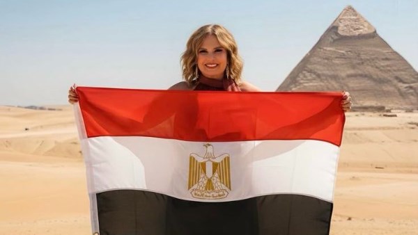 يوم اتولد فيه معنى الحياة.. يسرا تحتفل بعيد انتصارات 