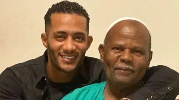 وفاة والد الفنان محمد رمضان 